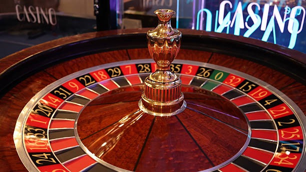 kaca platform dashboard showing sportsbook markets for Liga 1, live-dealer studio broadcast, and slot game lobby