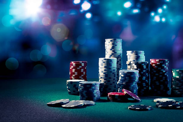 Texas Hold'em Bonus betting interface on kaca showing player cards and call/fold buttons